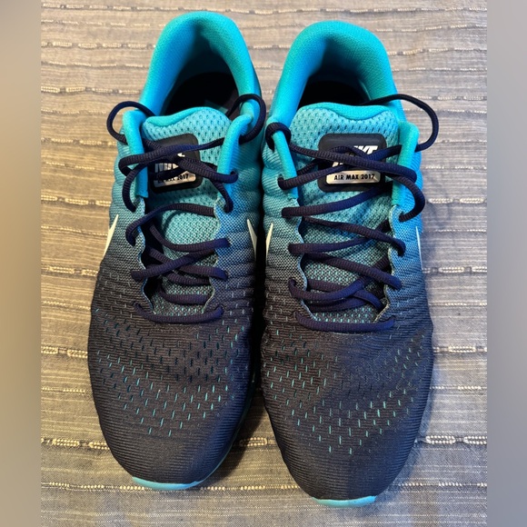 Nike men’s AirMax - Picture 4 of 4